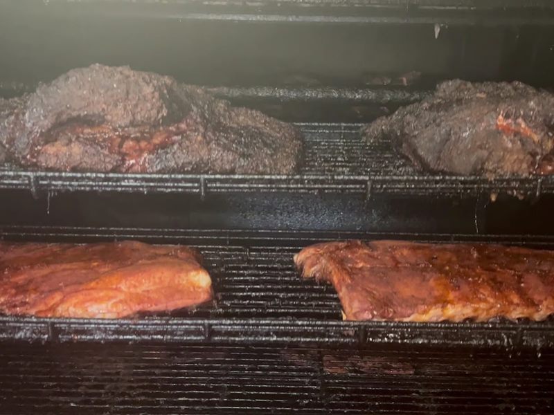 Peak View BBQ & Taproom food